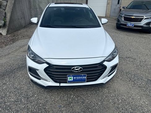 Used 2017 Hyundai Elantra Sport w/ Sport Premium Package 06 FWD image 9