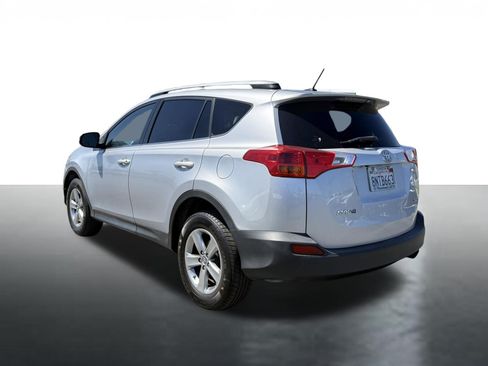 Used 2015 Toyota RAV4 XLE FWD image 5