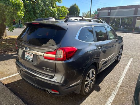 Used 2021 Subaru Ascent Limited w/ Technology Package AWD/4WD image 4