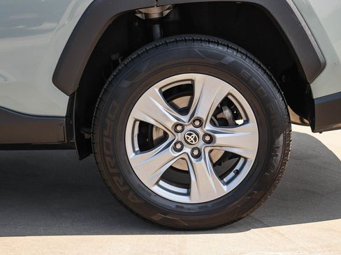 Certified 2022 Toyota RAV4 XLE w/ Convenience Package FWD image 9