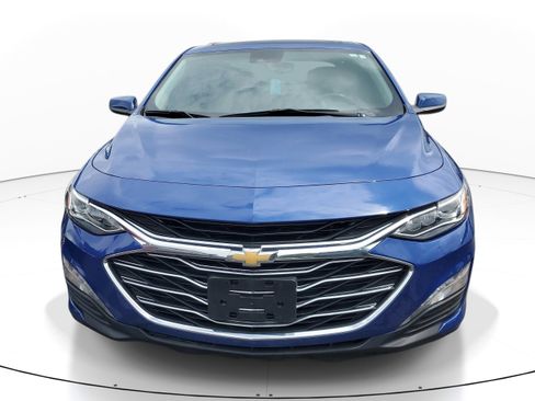 Used 2023 Chevrolet Malibu LT FWD image 2
