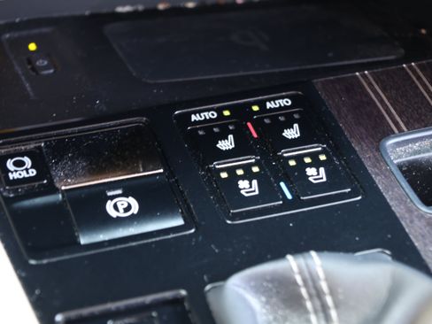 Used 2022 Lexus RX 350L Luxury w/ Accessory Package (Z1) FWD image 27