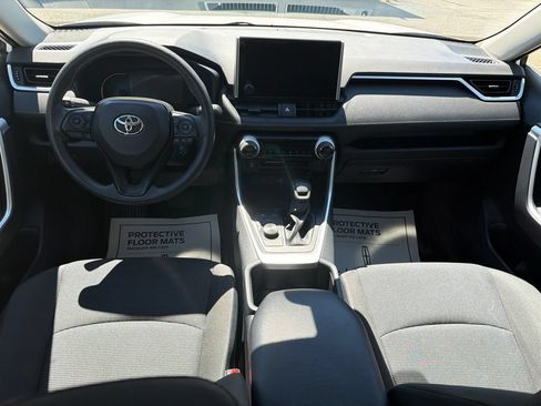 Used 2025 Toyota RAV4 LE AWD/4WD image 2