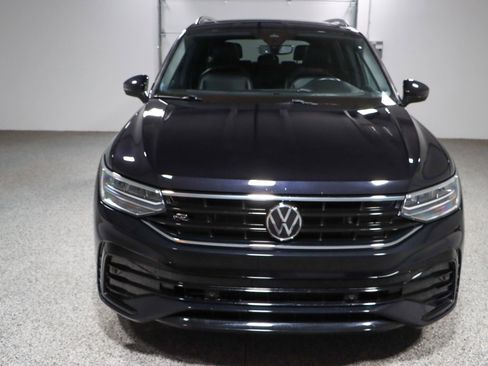 Used 2022 Volkswagen Tiguan SE R-Line image 4