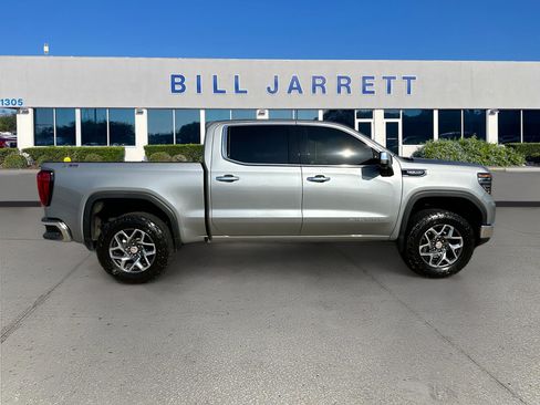 Used 2024 GMC Sierra 1500 SLT w/ SLT Premium Package image 8