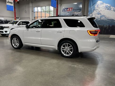 Used 2023 Dodge Durango GT AWD/4WD image 3