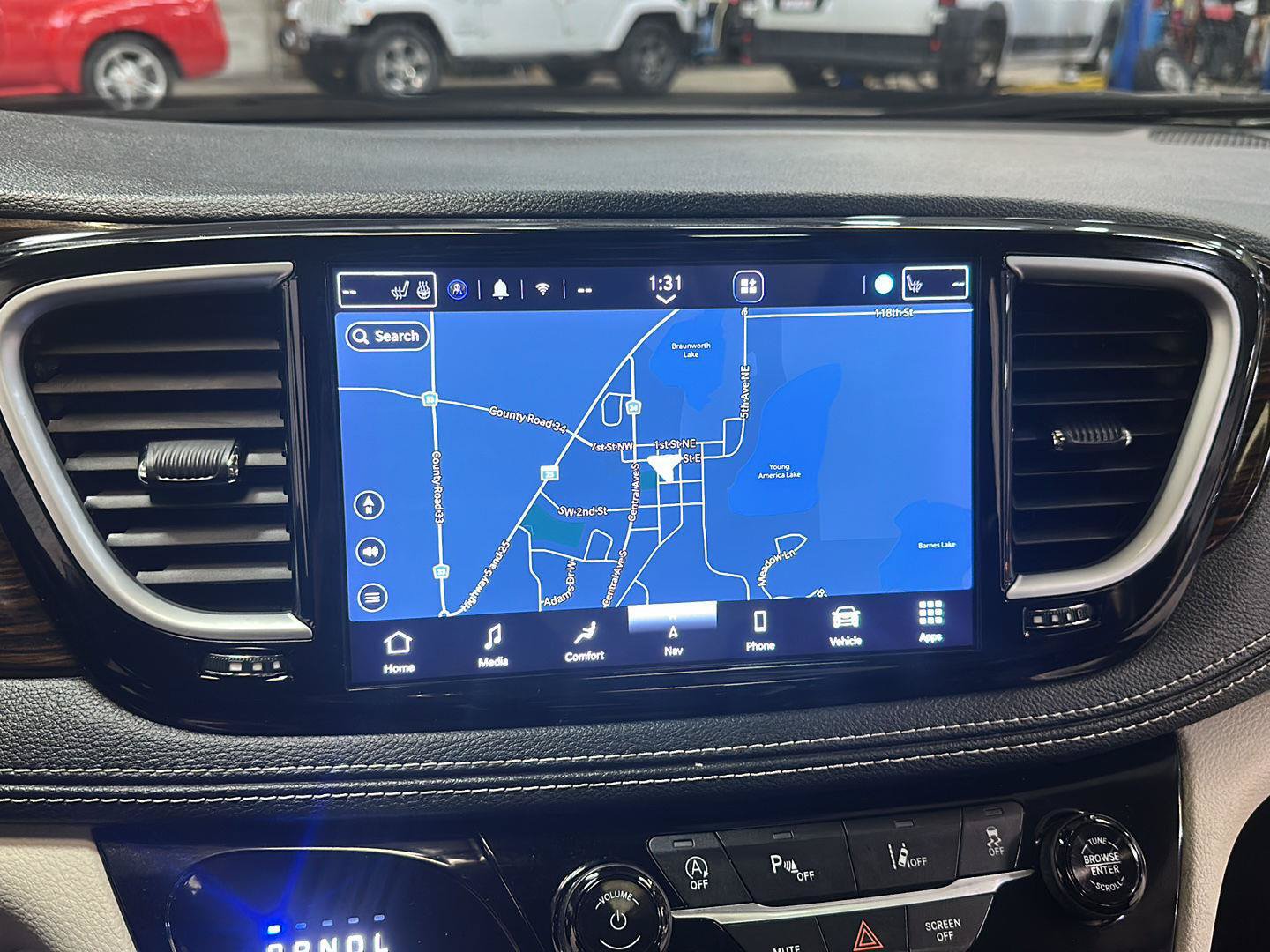 Certified 2023 Chrysler Pacifica Limited FWD image 21
