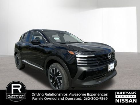 New 2025 Nissan Kicks SV w/ SV Premium Package image 3