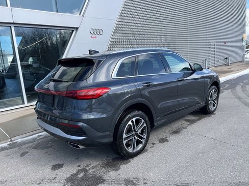 Used 2025 Audi Q5 Premium Plus w/ Premium Plus image 24