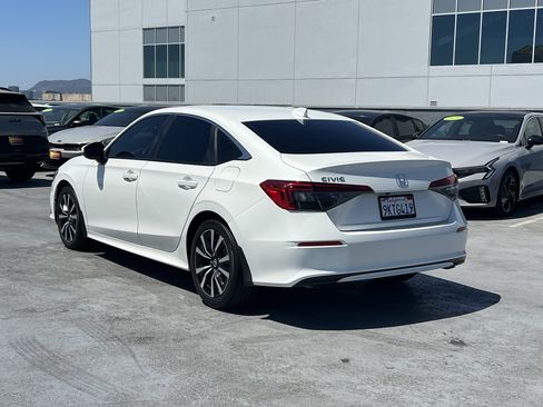 Used 2024 Honda Civic EX image 4