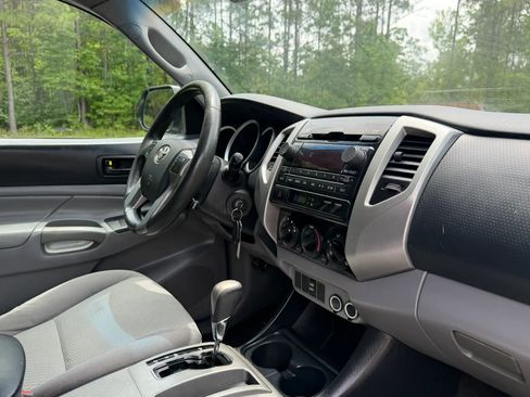 Used 2012 Toyota Tacoma PreRunner w/ SR5 Pkg RWD image 23
