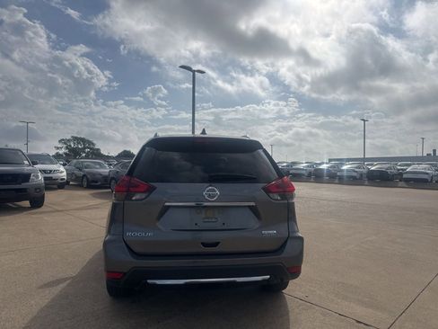 Used 2020 Nissan Rogue S w/ Special Edition Package image 18