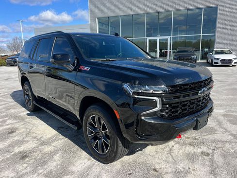 Used 2023 Chevrolet Tahoe Z71 w/ Luxury Package image 3