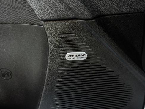Used 2016 Dodge Challenger R/T RWD image 15