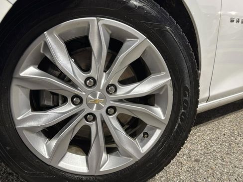 Used 2024 Chevrolet Malibu LT image 9