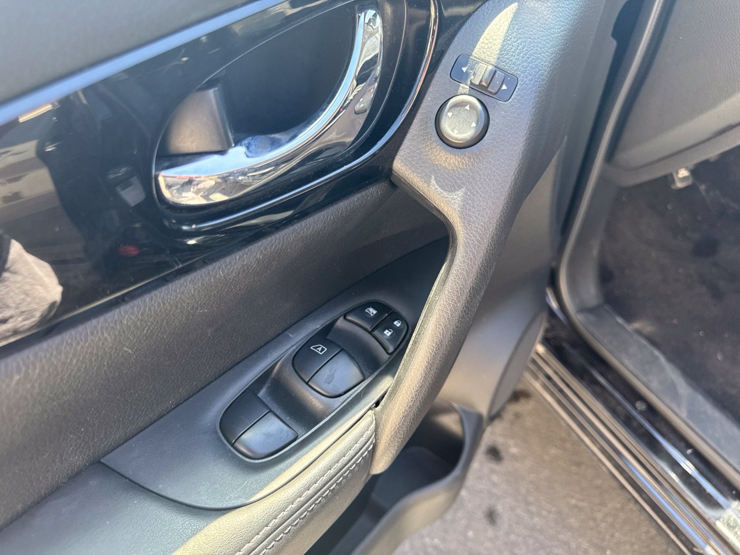 Used 2020 Nissan Rogue Sport SV AWD/4WD image 19