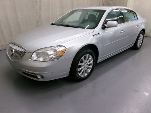 Used 2011 Buick Lucerne CXL FWD image 2