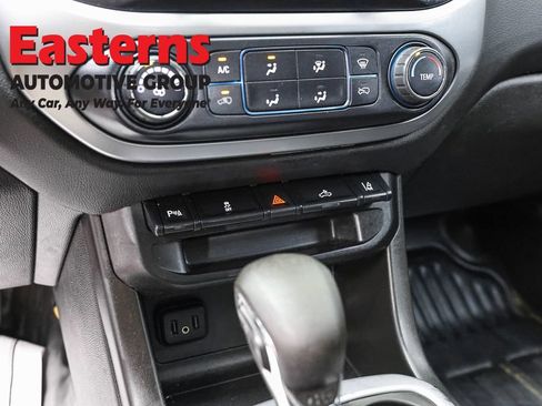 Used 2022 Chevrolet Colorado LT w/ Fleet Safety Package RWD image 21