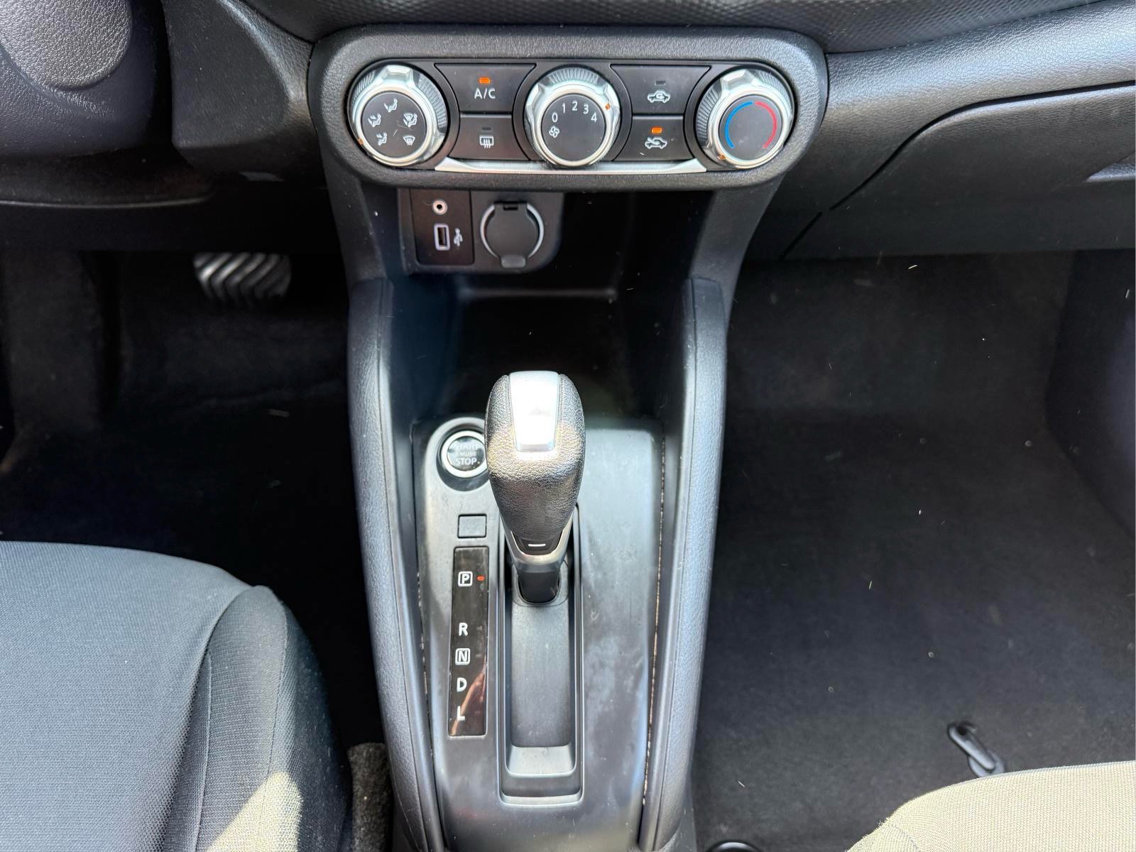 Used 2023 Nissan Kicks S FWD image 19