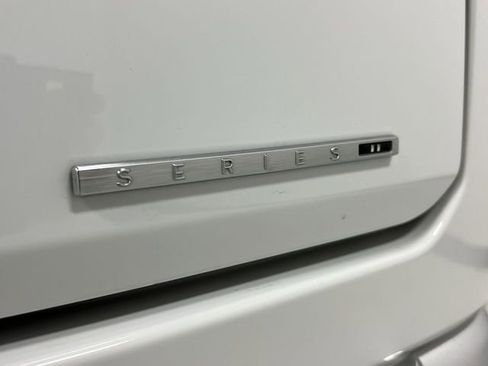 Used 2023 Jeep Wagoneer Series II w/ Premium Group I image 33