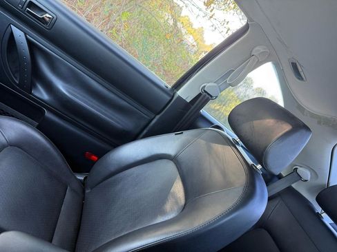 Used 2009 Volkswagen Beetle S FWD image 24