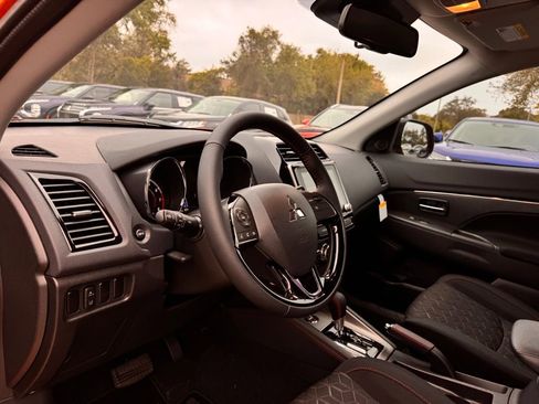 New 2026 Mitsubishi Outlander Sport LE AWD/4WD image 34