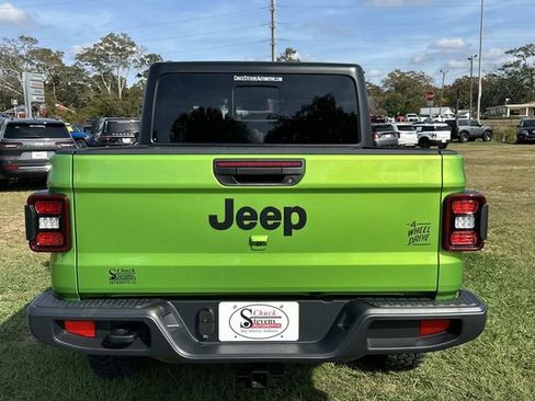 New 2026 Jeep Gladiator Sport AWD/4WD image 4