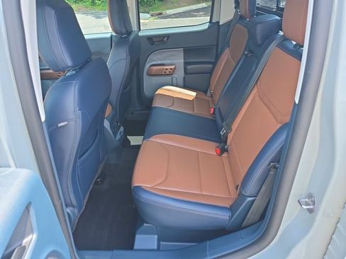 Used 2023 Ford Maverick Lariat w/ Lariat Luxury Package AWD/4WD image 12