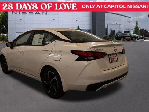 New 2025 Nissan Versa SR w/ Trunk Package image 5