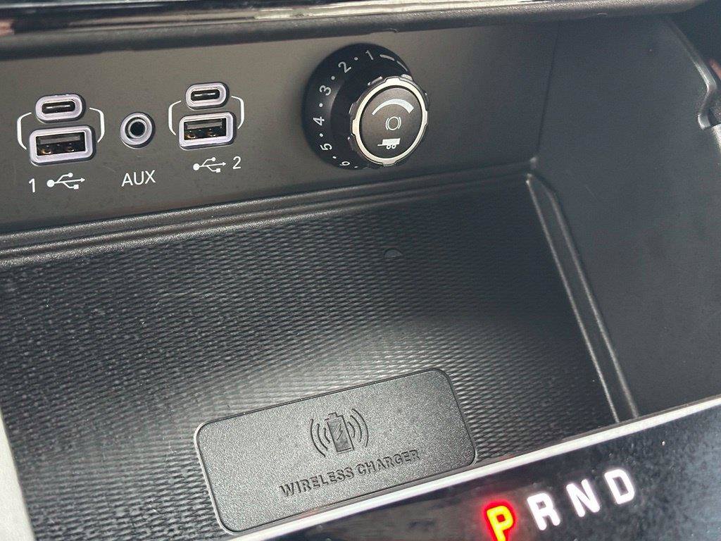 Used 2023 Jeep Grand Cherokee Limited w/ Luxury Tech Group II AWD/4WD image 19