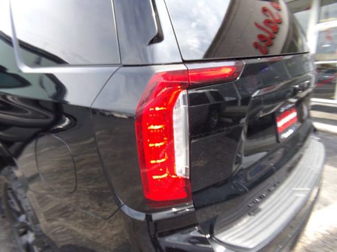 Used 2021 GMC Yukon Denali w/ Denali Ultimate Package AWD/4WD image 37