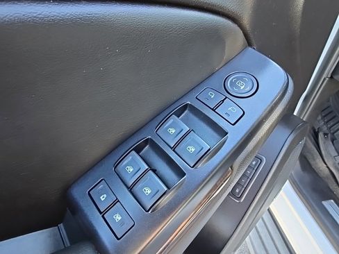 Used 2019 Chevrolet Tahoe LT image 7