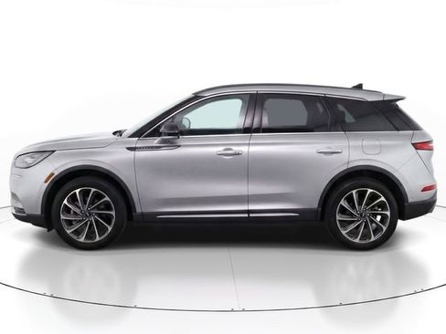 Used 2024 Lincoln Corsair FWD w/ Equipment Group 101A image 2