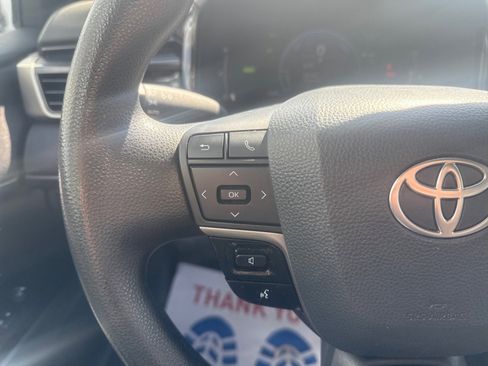 Used 2025 Toyota Camry LE image 18