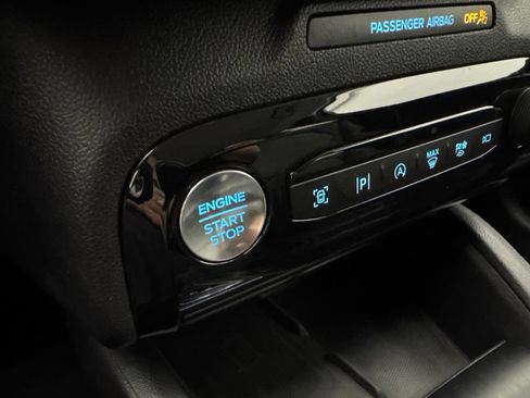 Used 2024 Ford Escape Platinum AWD/4WD image 36