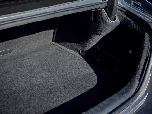 Used 2022 Genesis G70 3.3T image 36