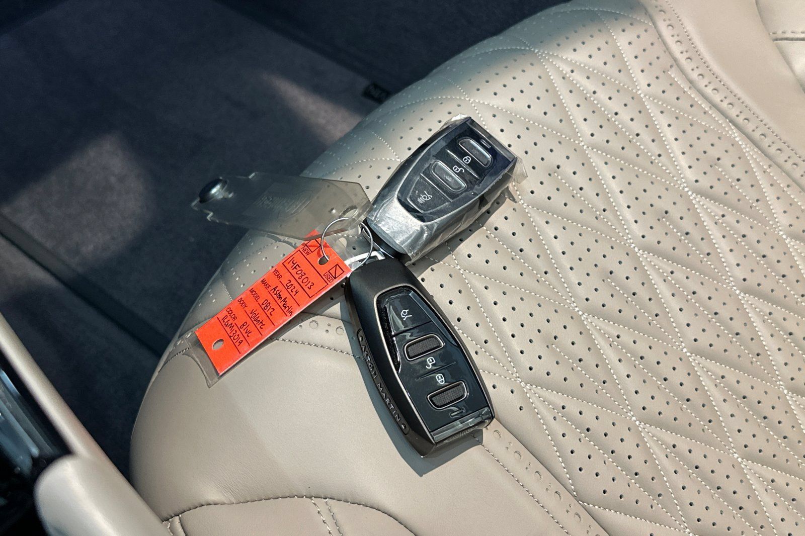Used 2024 Aston Martin DB12 Convertible RWD image 9
