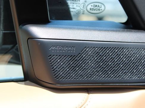 Used 2024 Land Rover Range Rover Autobiography AWD/4WD image 9