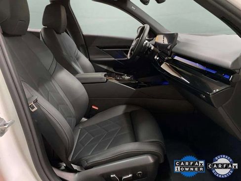 Used 2025 BMW 530i xDrive image 23