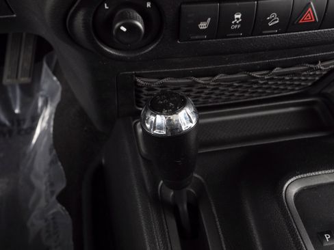 Used 2018 Jeep Wrangler Unlimited Sport image 19