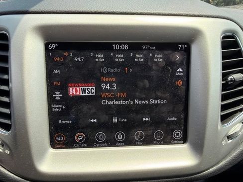 Used 2021 Jeep Compass Latitude w/ Sun and Sound Group AWD/4WD image 26