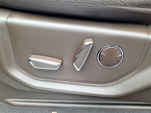 Certified 2022 Ford F250 King Ranch w/ Chrome Package image 11