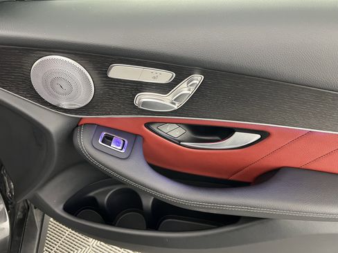 Used 2020 Mercedes-Benz GLC 300 4MATIC Coupe image 25