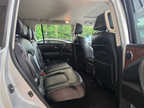 Used 2017 Nissan Armada Platinum w/ Interior Lighting Package RWD image 6