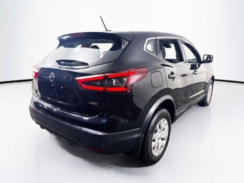 Used 2020 Nissan Rogue Sport S image 5