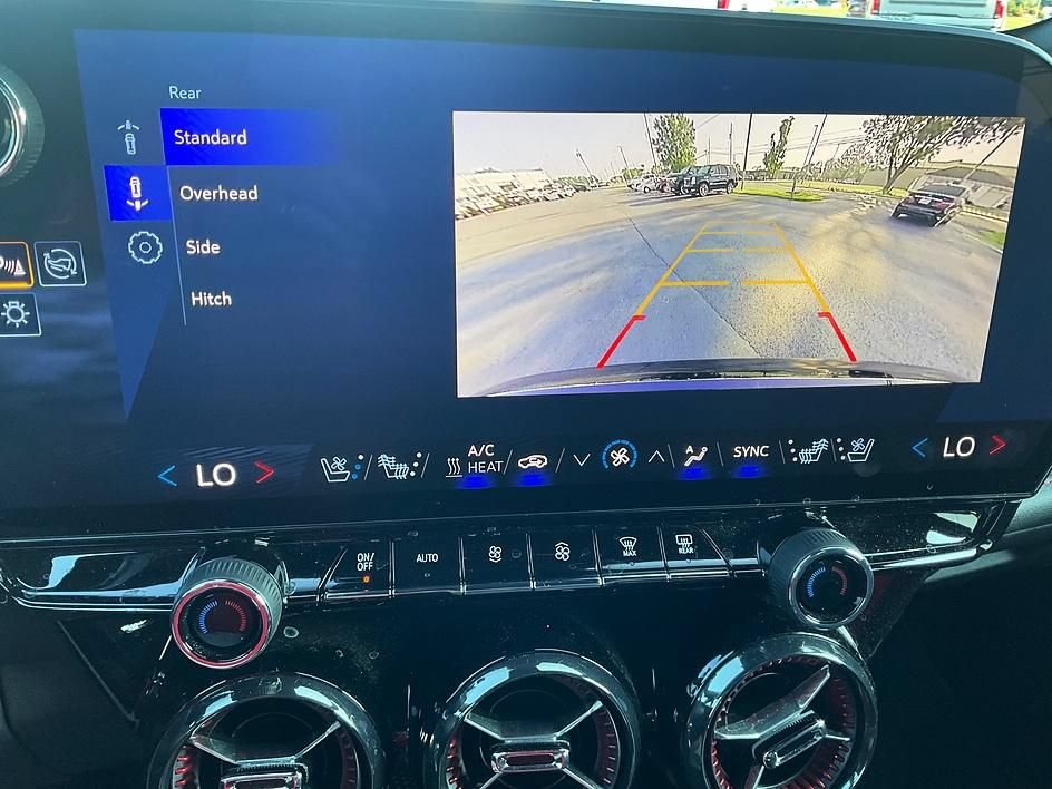 Used 2024 Chevrolet Blazer EV RS AWD/4WD image 18