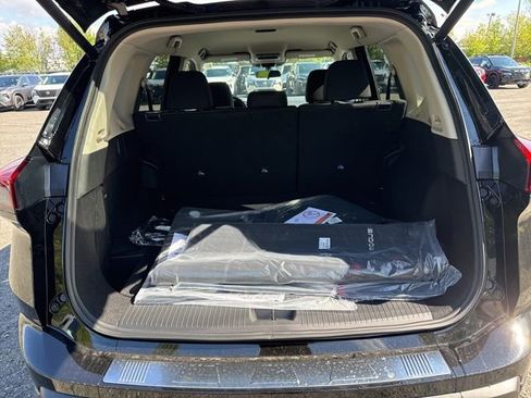 New 2026 Nissan Rogue SV w/ Cold Weather Package AWD/4WD image 7