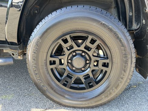 Certified 2024 Toyota 4Runner SR5 Premium w/ Moonroof Package image 33