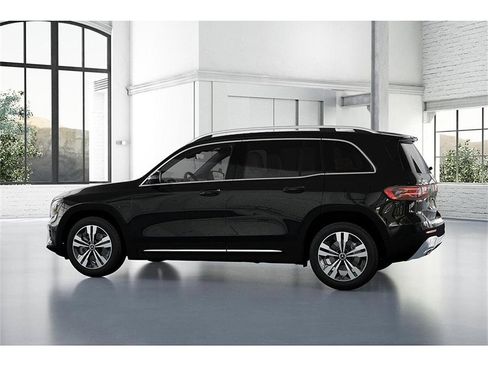 New 2026 Mercedes-Benz GLB 250 4MATIC image 32