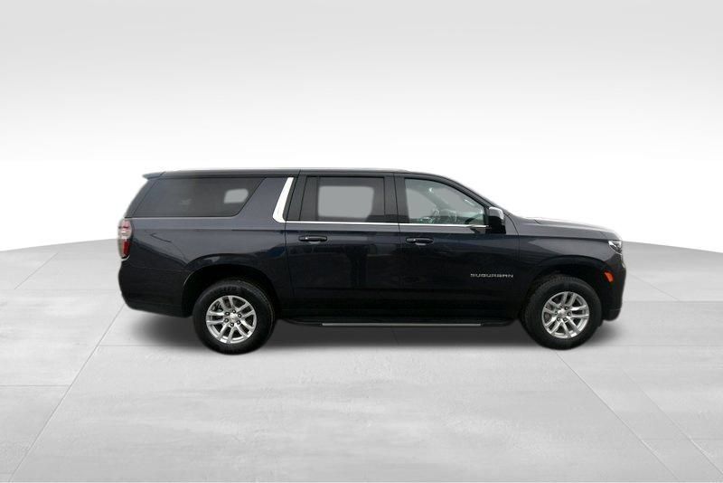 Used 2024 Chevrolet Suburban LT AWD/4WD image 9